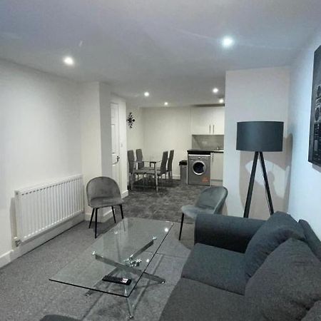 2 Bed Room Luxury Apartment In Old Kent Road London Exterior photo
