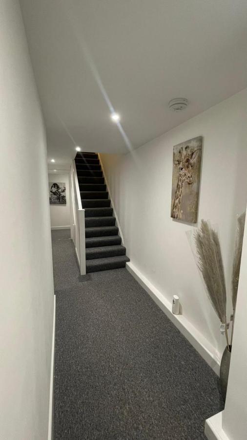 2 Bed Room Luxury Apartment In Old Kent Road London Exterior photo